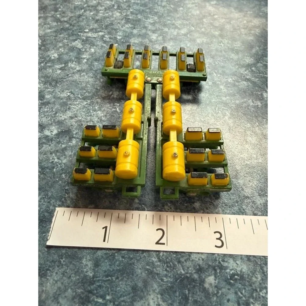 Vintage 1/64 ERTL John Deere 7200 12-Row Planter Frame (READ)